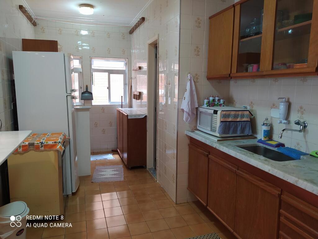 غوارويا Aconchegante E Amplo Apartamento Familiar Pertinho Da Praia! المظهر الخارجي الصورة