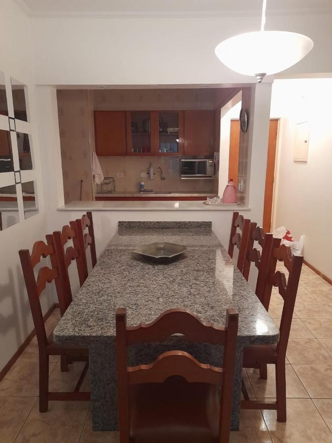 غوارويا Aconchegante E Amplo Apartamento Familiar Pertinho Da Praia! المظهر الخارجي الصورة